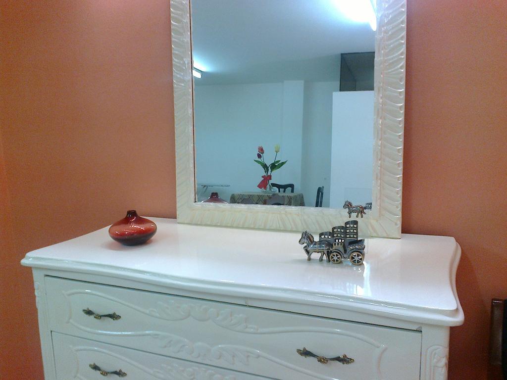 Strenua Santa Maria Suites Trujillo Room photo
