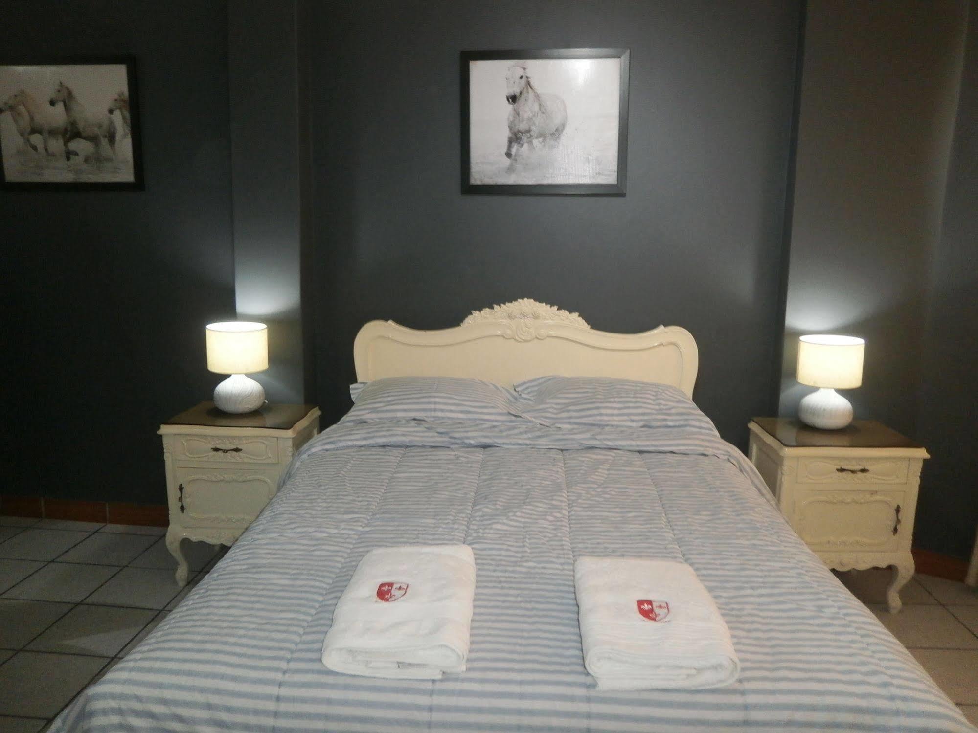 Strenua Santa Maria Suites Trujillo Exterior photo